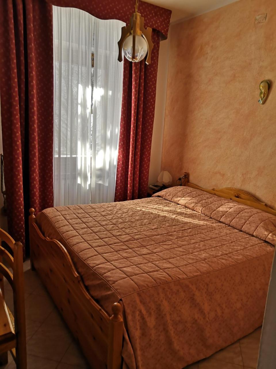 Albergo Diana Cerreto Laghi Extérieur photo